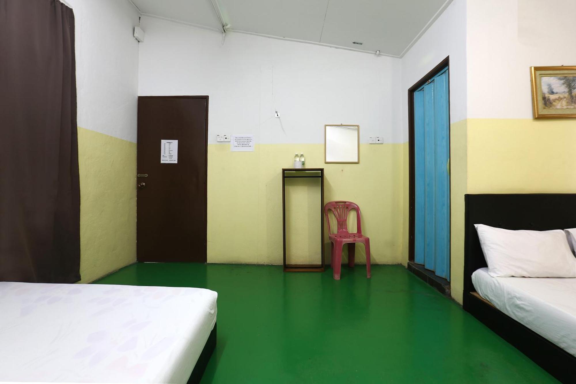 Oyo 89925 Innap Kota Bharu Esterno foto