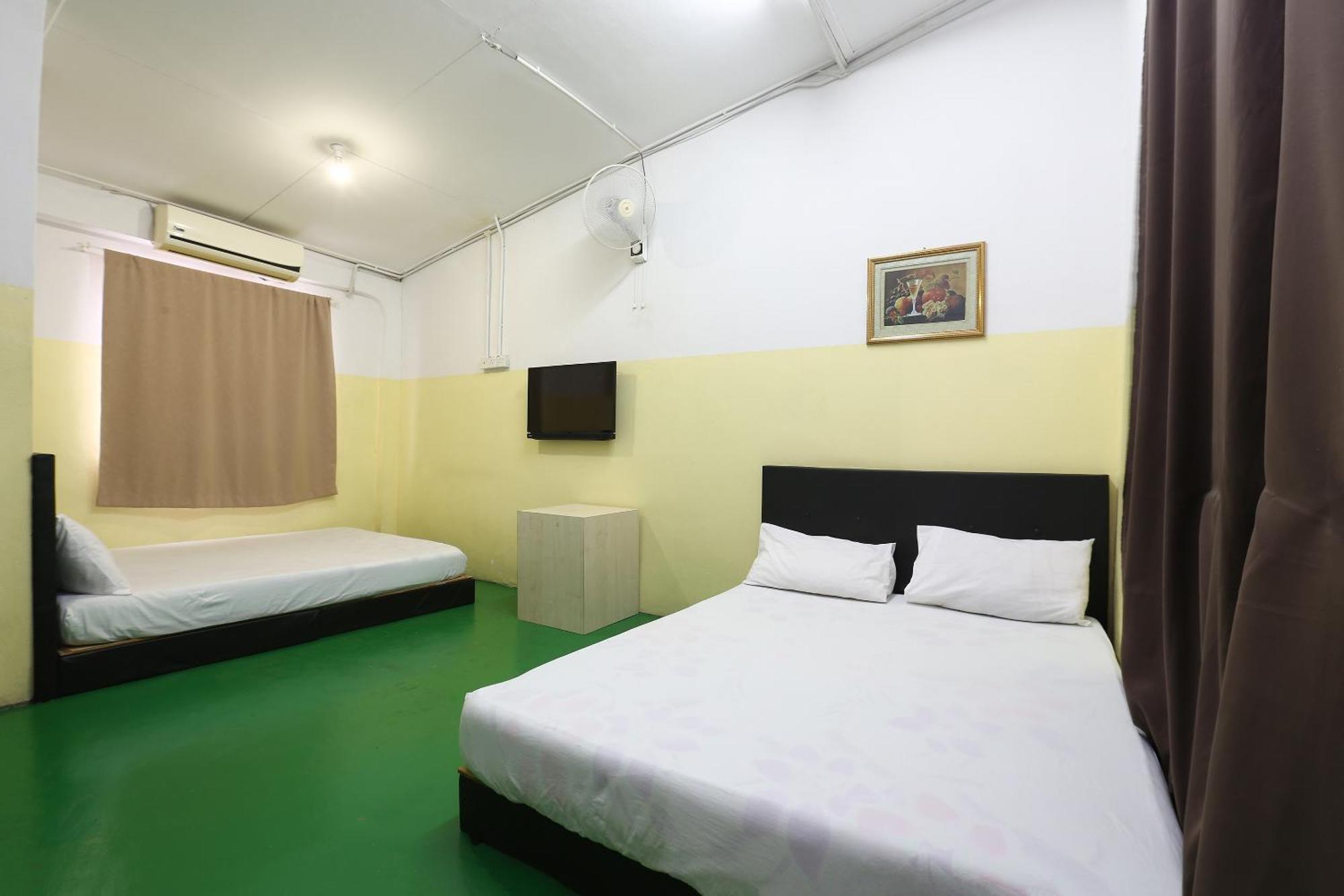 Oyo 89925 Innap Kota Bharu Esterno foto