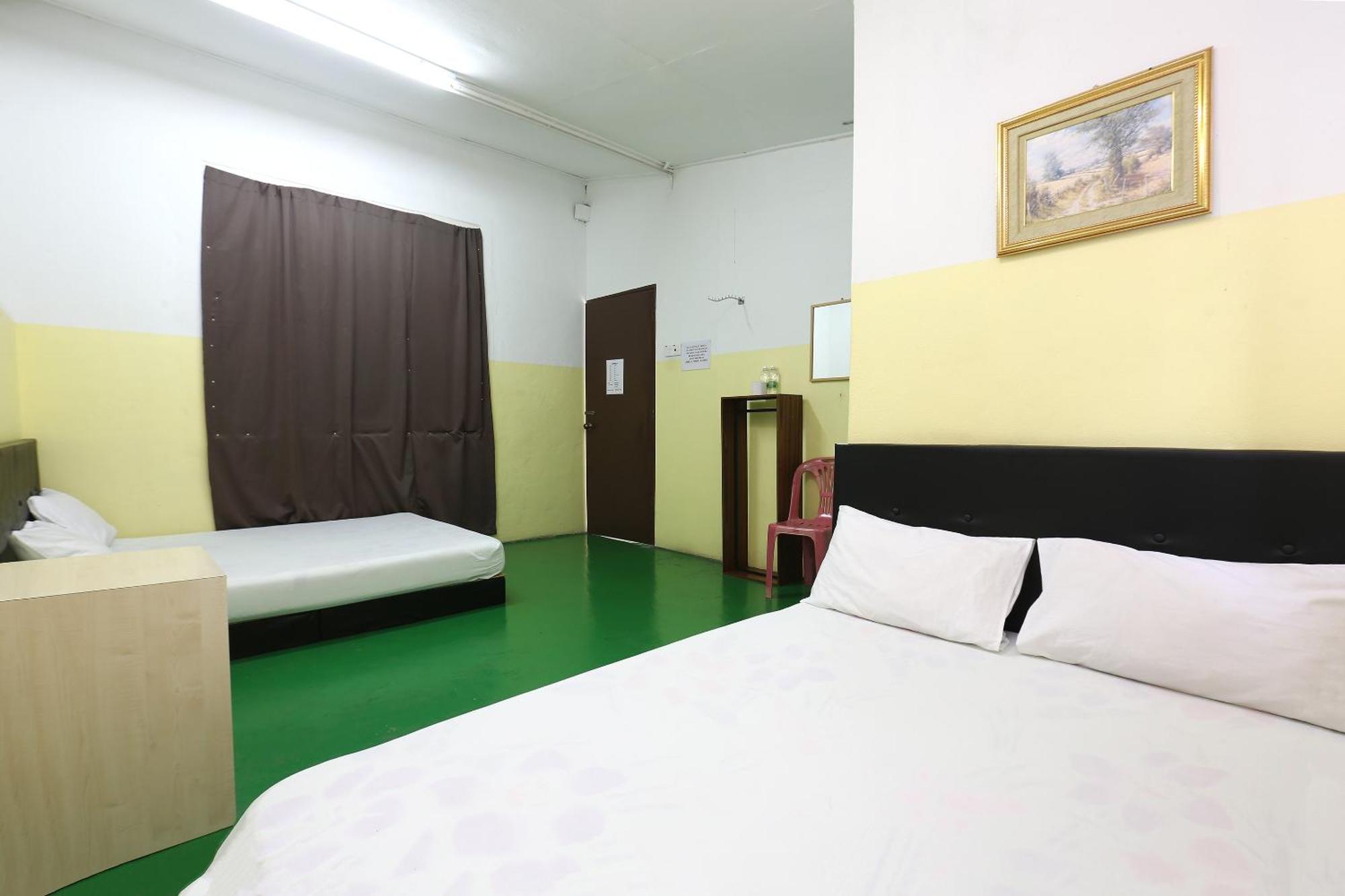 Oyo 89925 Innap Kota Bharu Esterno foto