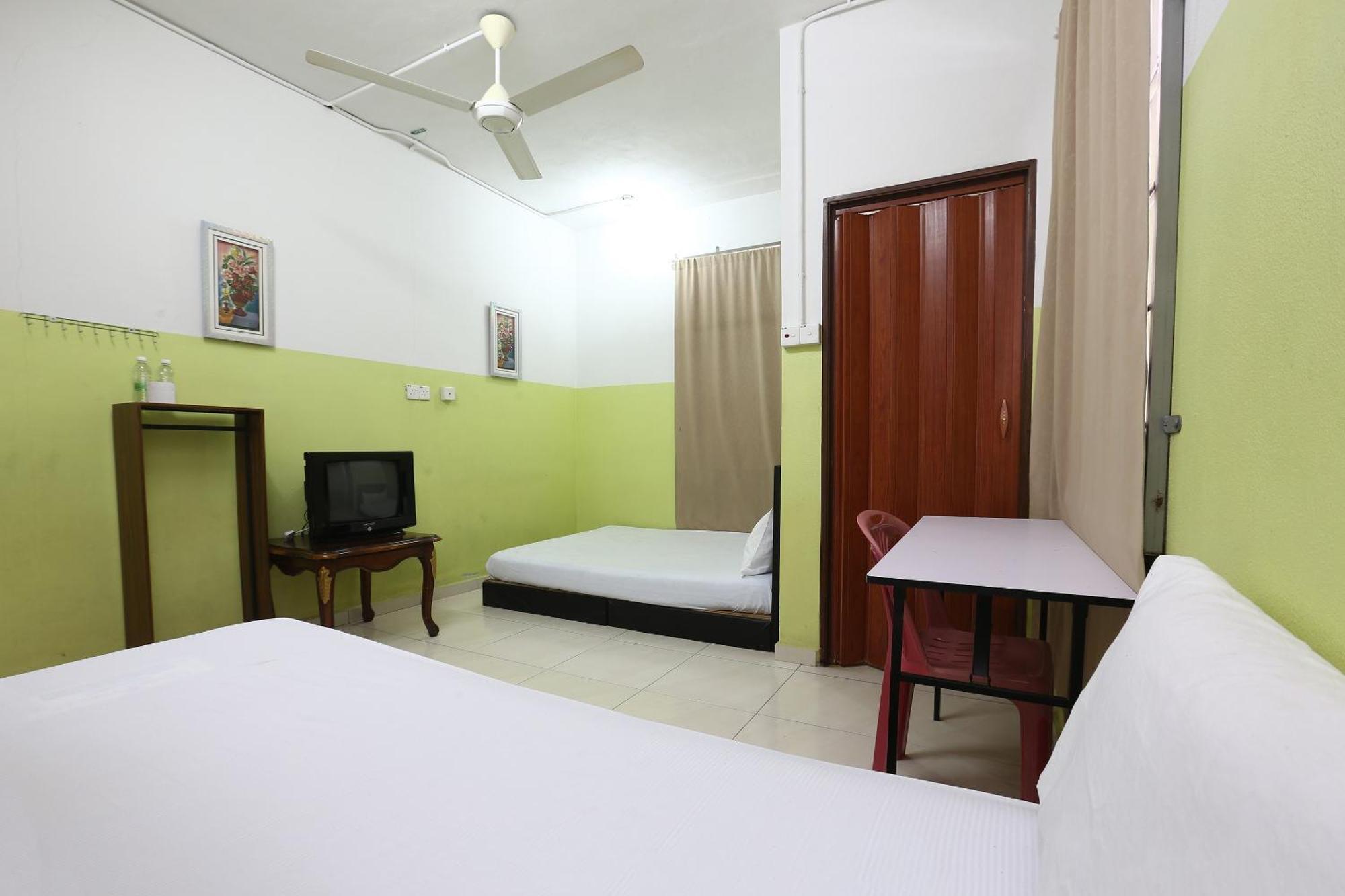 Oyo 89925 Innap Kota Bharu Esterno foto