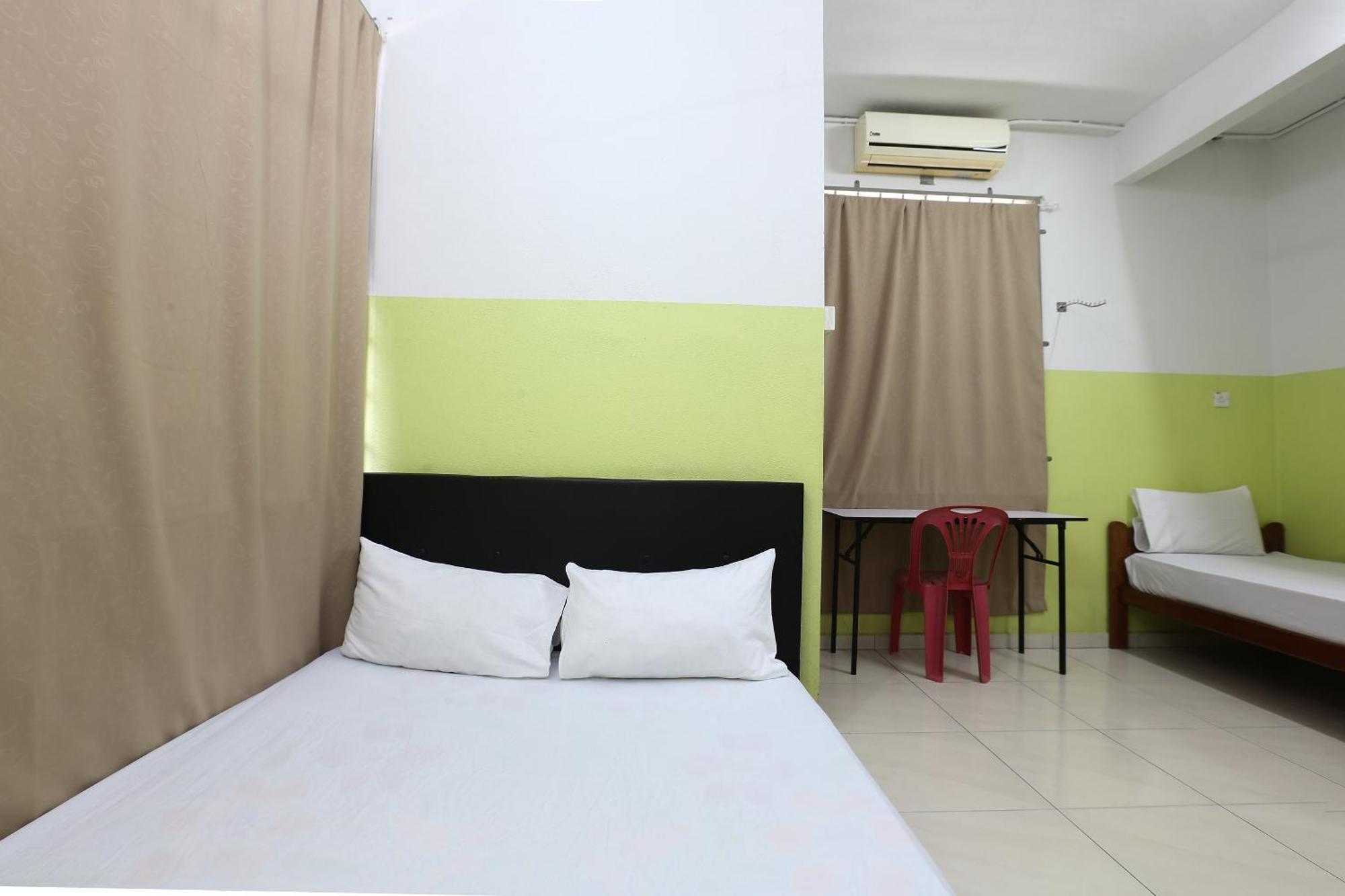 Oyo 89925 Innap Kota Bharu Esterno foto