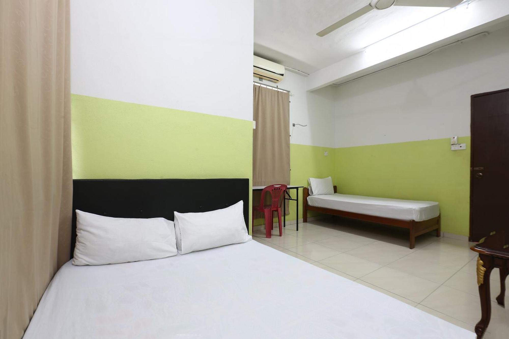 Oyo 89925 Innap Kota Bharu Esterno foto