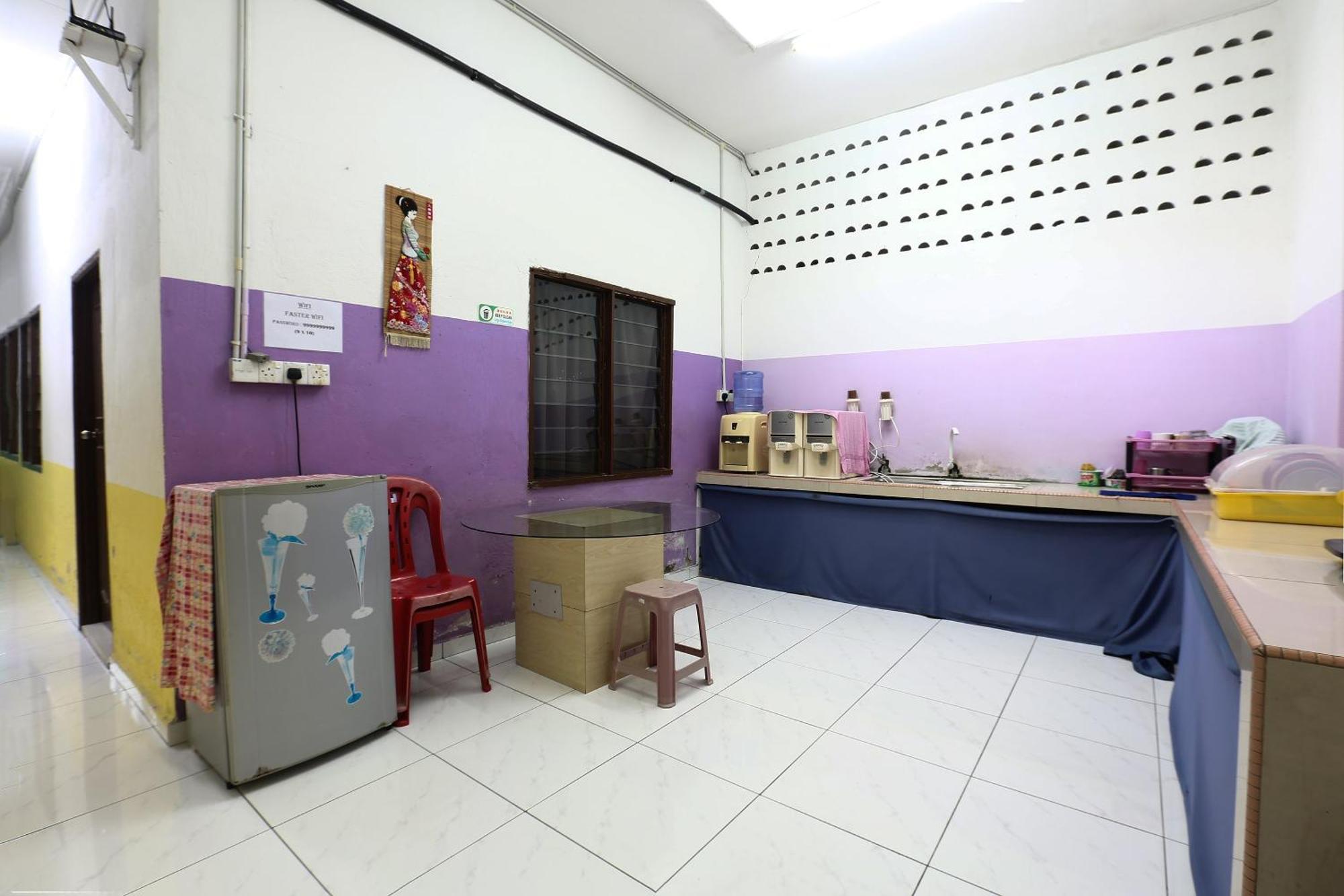 Oyo 89925 Innap Kota Bharu Esterno foto